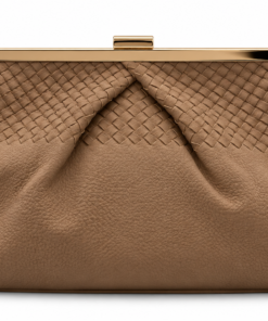 Bolso de mano beige con detalle trenzado